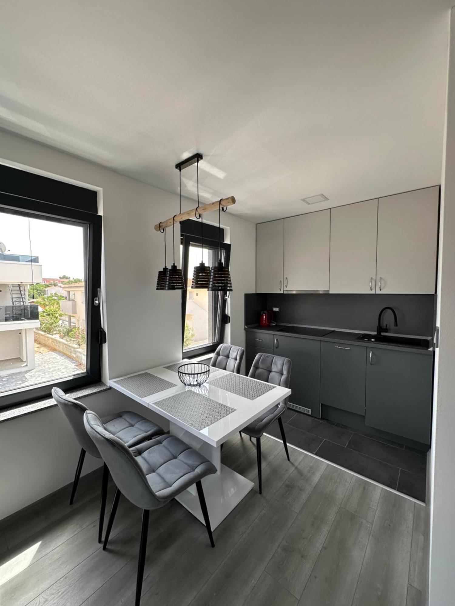 Monachus Apartments Vir Exterior photo