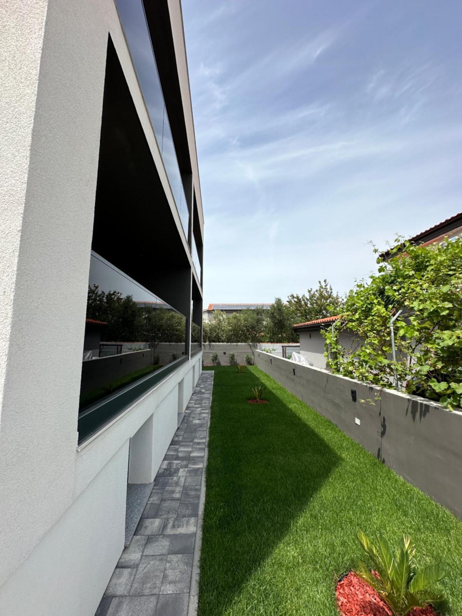 Monachus Apartments Vir Exterior photo